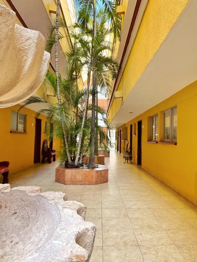 Suites Cancun Center 3*,