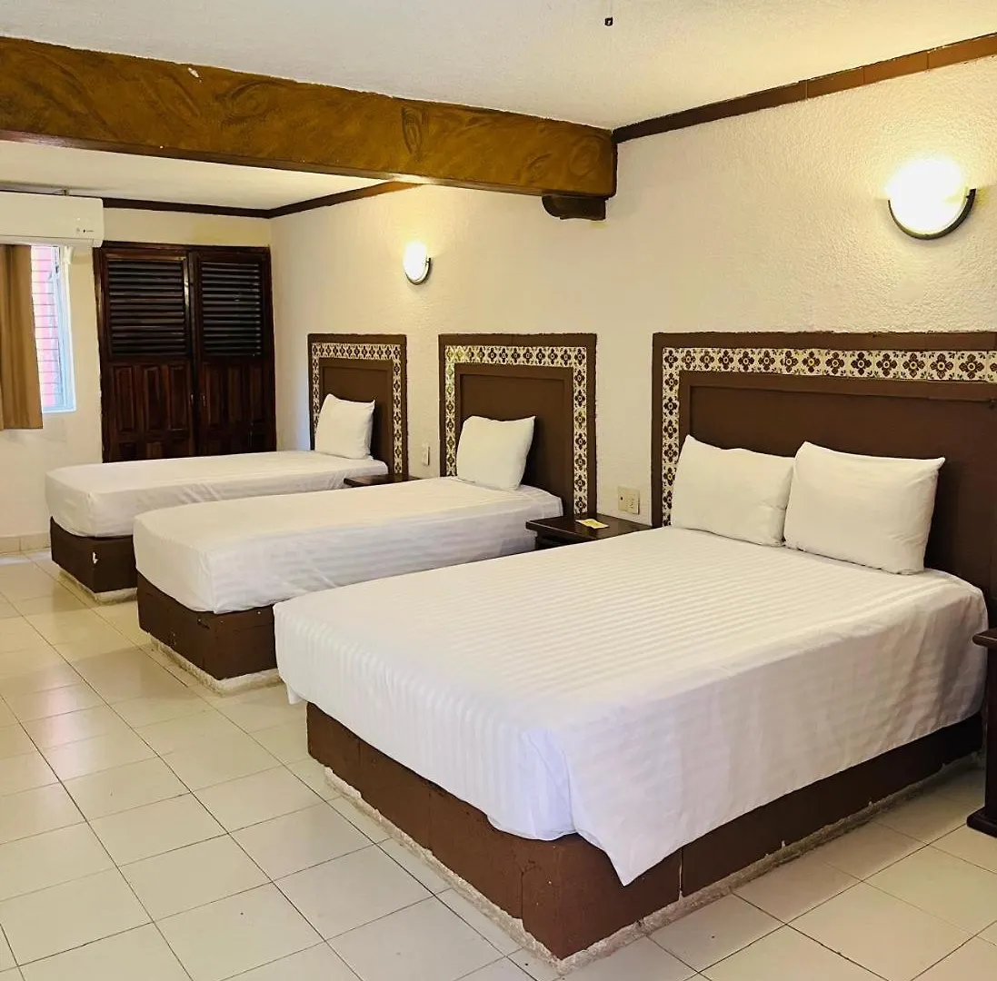 Suites Cancun Center