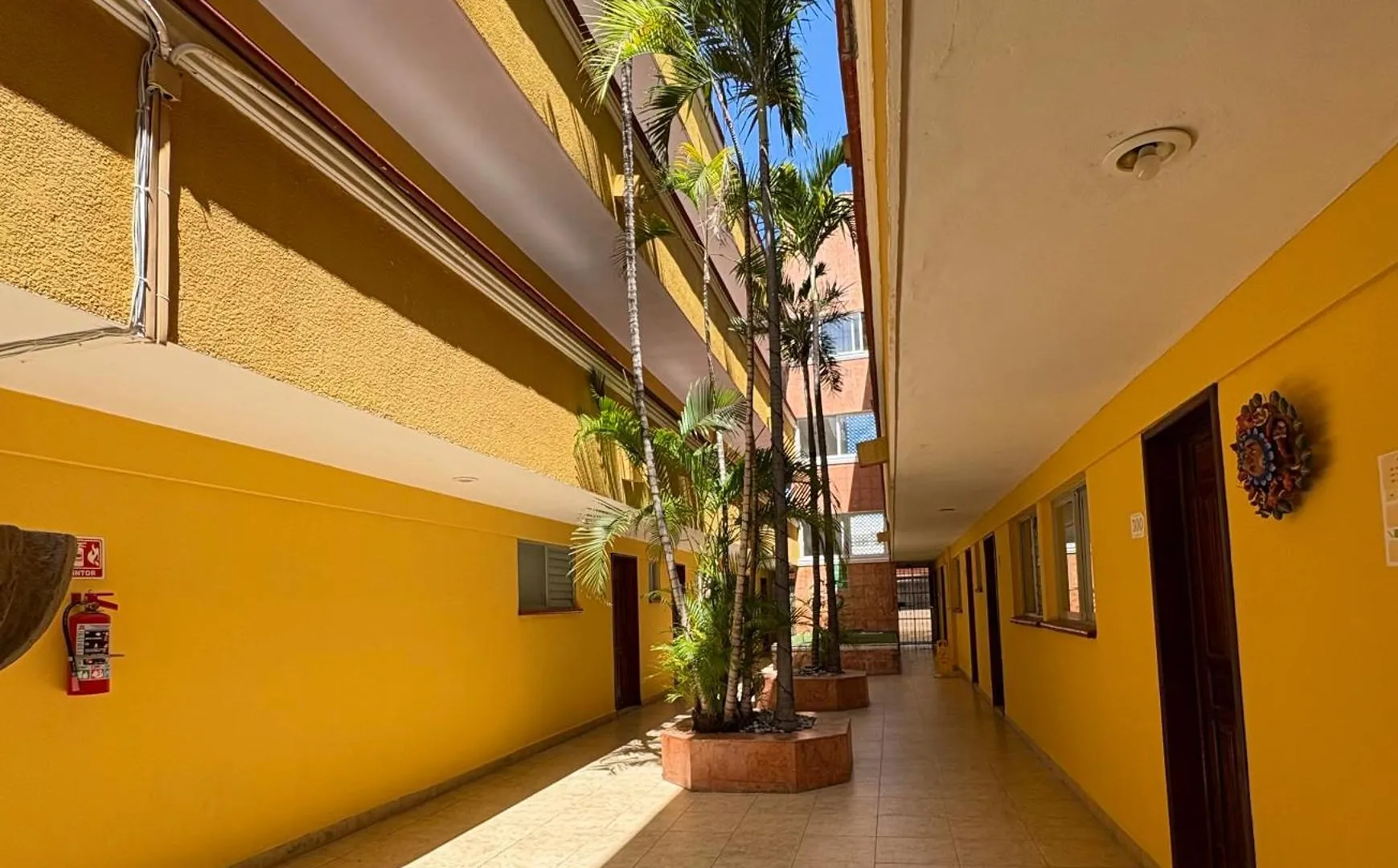 Suites Cancun Center 3*,