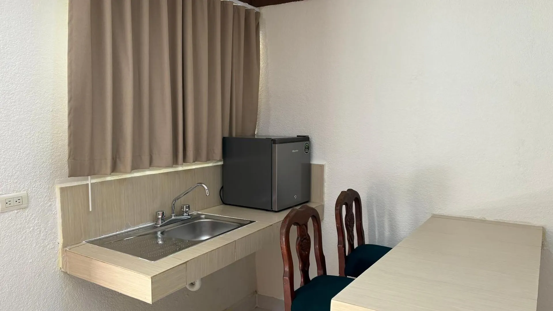 Suites Cancun Center Hotel