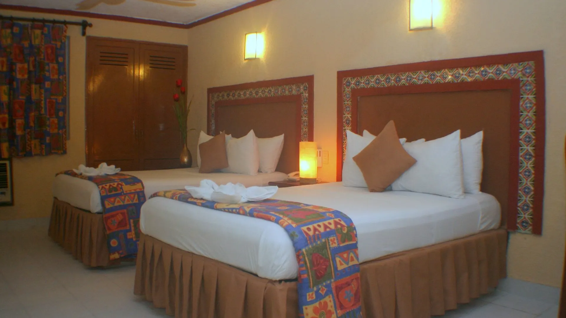 Suites Cancun Center 3*,
